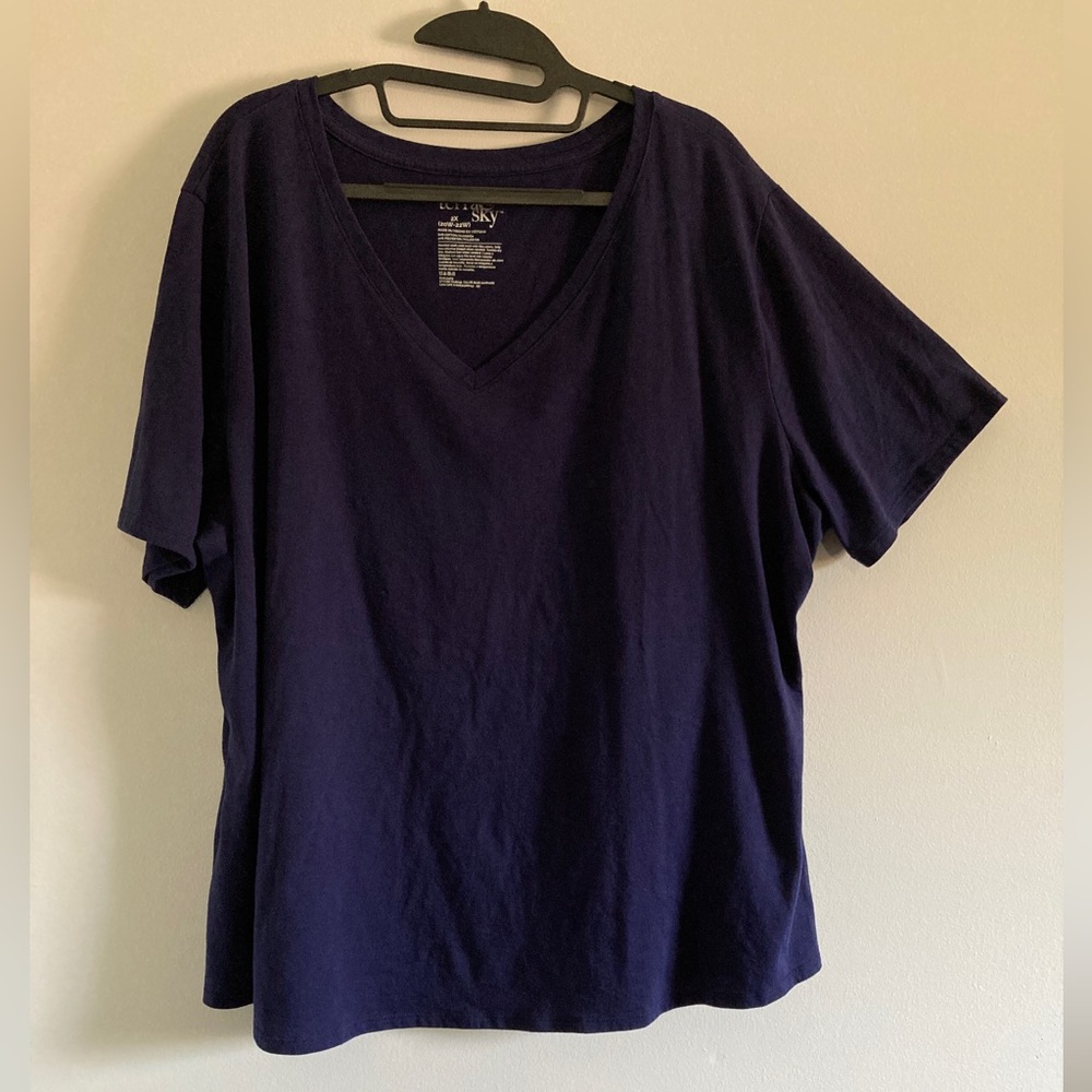 NWOT Terra & Sky Navy Blue tee